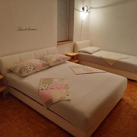 Holiday Home Villa Marin Stanici Bagian luar foto