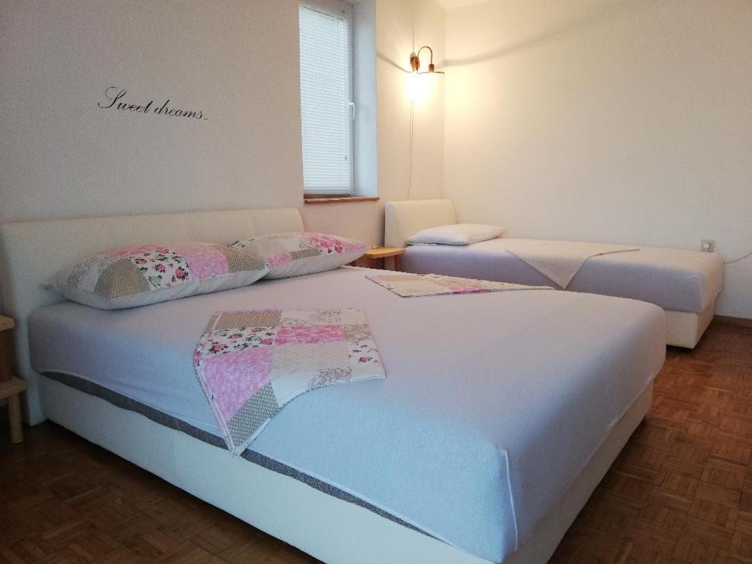 Holiday Home Villa Marin Stanici Bagian luar foto